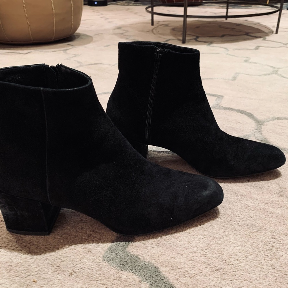 Iris & Ink “Martina” Ankle Boot Black Suede